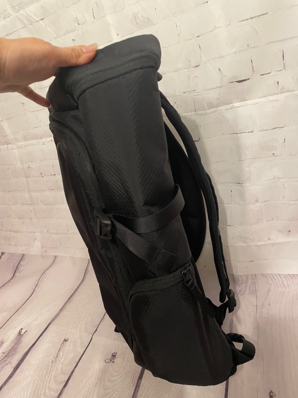 LuLulemon Room To Roam Backpack 23L - Picture 14 of 15